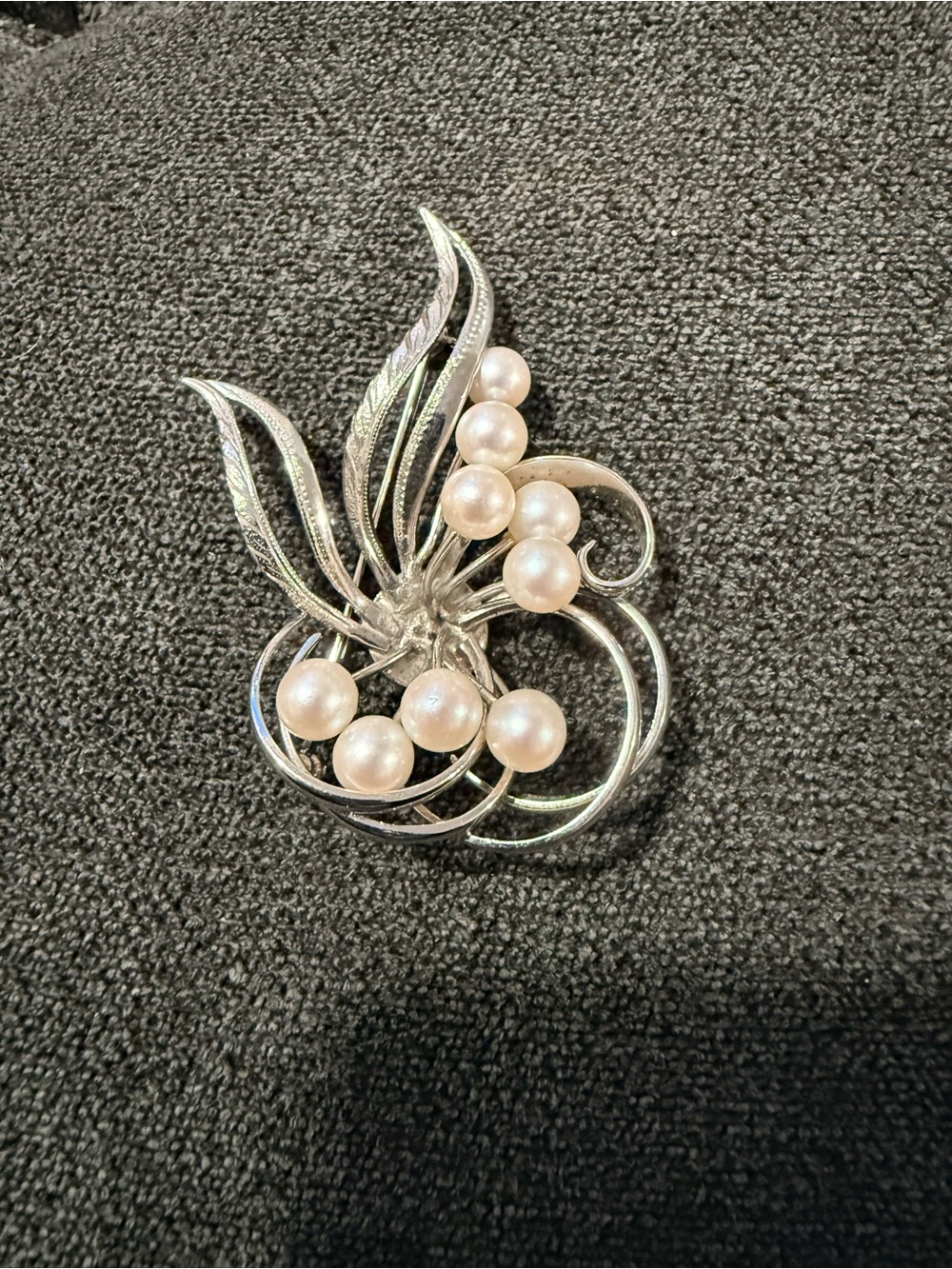 Silver Pearl Cluster Brooch - Women's Elegant Floral Pin